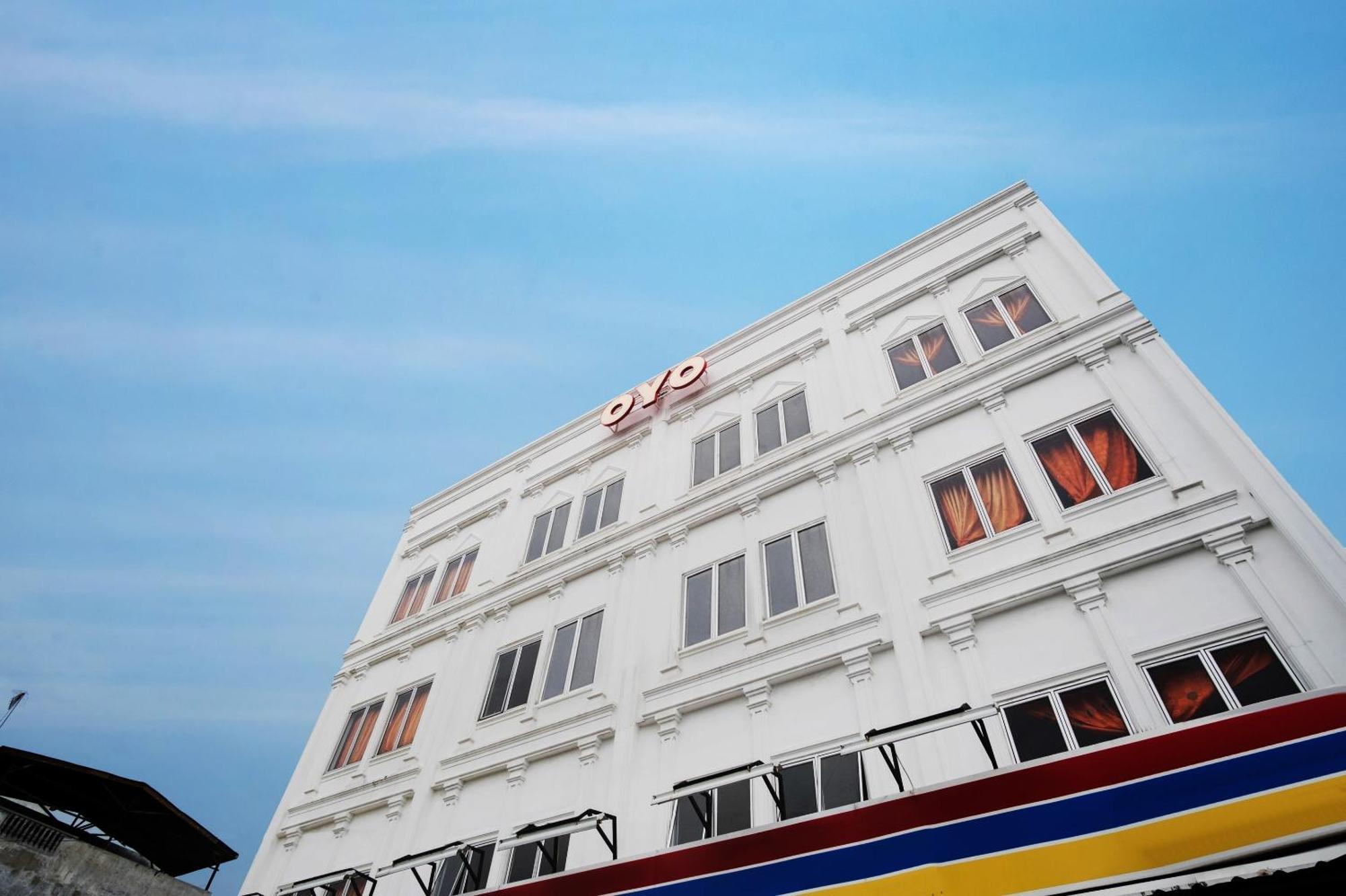Oyo622巴克提家庭旅馆 棉兰 外观 照片